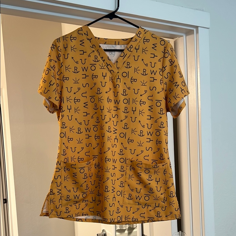 Western women’s scrub top